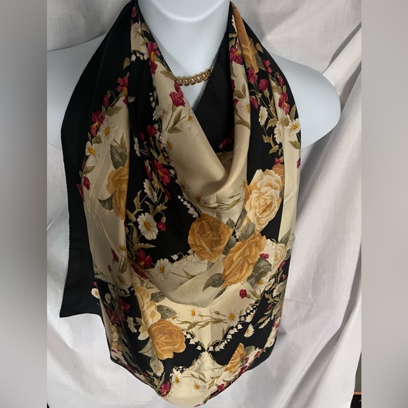💯 Made in Italy Silk CHRISTIAN DIOR SCARF. - Picture 2 of 6